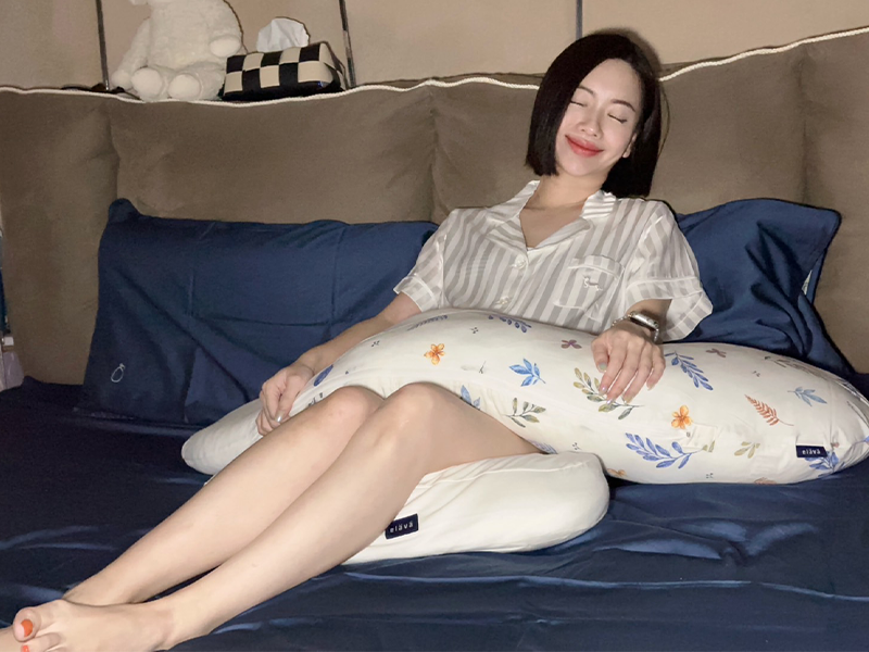 【Lydia Liu】韓國Elava孕婦枕真有這麼神?從翻身崩潰到一覺好眠的懷孕神器!
