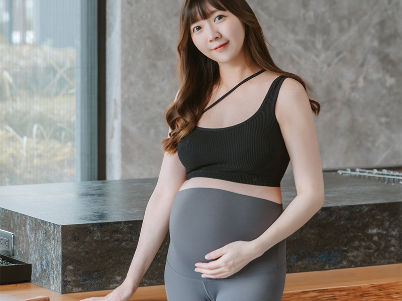 MOOIMOM 無痕可調節式孕婦內搭褲