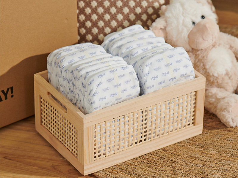 MILK 鎖水芯牛奶尿布